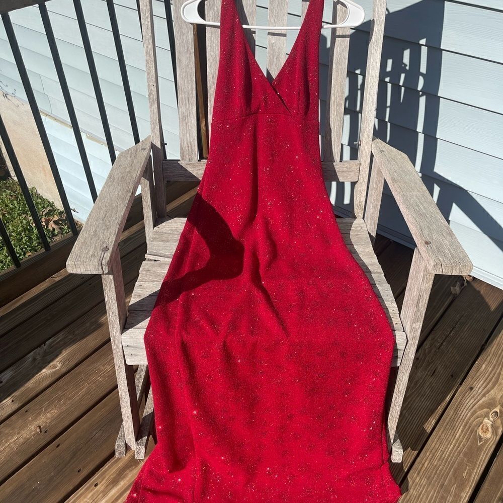 Beautiful deep red glitter prom/formal dress